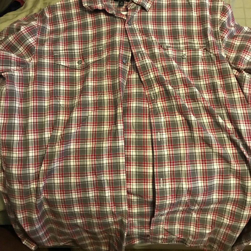 Button down - Picture 2 of 2